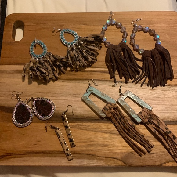 Earring bundle - Picture 1 of 6